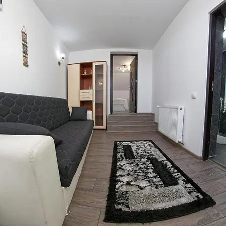 Casa De Pe Gazde/Camere de închiriat *