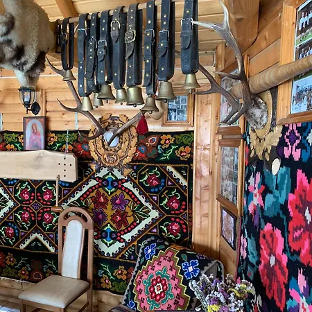 Casa De Pe Gazde/Camere de închiriat Sadova (Suceava)