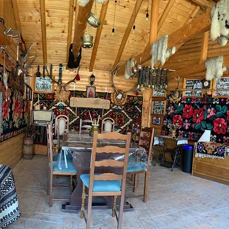 Casa De Pe Accommodatie bij particulieren Sadova (Suceava)